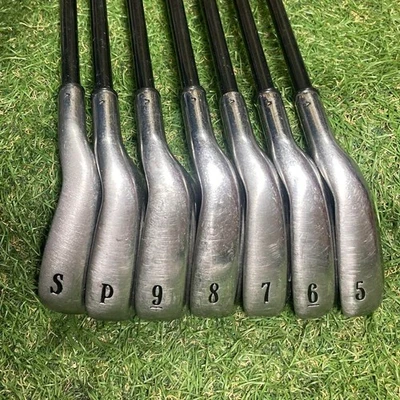 Callaway Warbird Iron Set 7pcs 5-PW, SW Warbird Carbon Flex R - Image 1 of 4