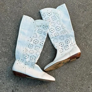Stivali pelle donna vintage anni 80 misura 8,5 bianchi latinas al ginocchio DIFETTO boho - Foto 1 di 8