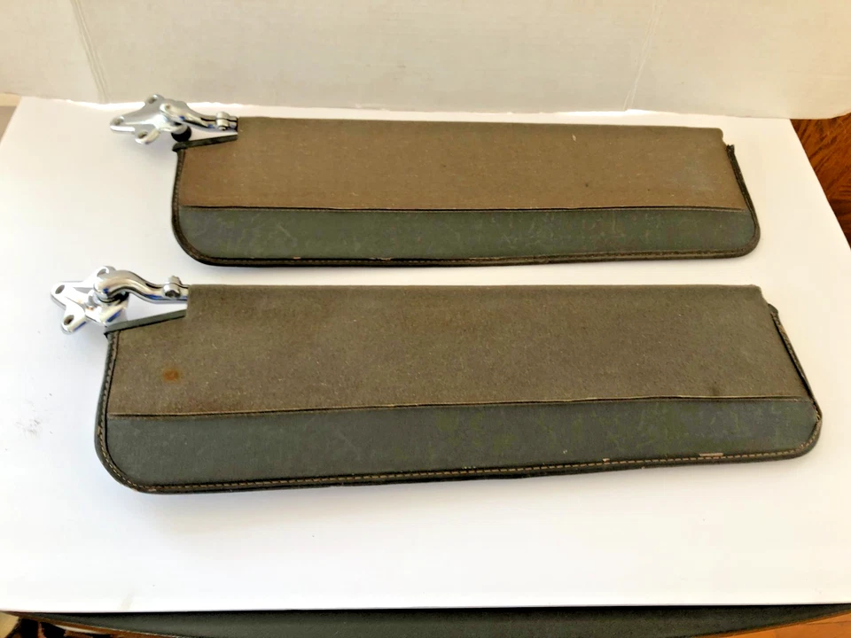 PAR DE PARASOLES CADILLAC 1949, ORIGINALES LIMPIOS, PUEDEN ADAPTARSE A OTROS AÑOS, OEM GM Foto 1 de 4