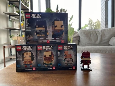 LEGO BRICKHEADZ: Batman, Superman, Aquaman, Wonder Woman, Cyborg, Flash Foto 1 de 2