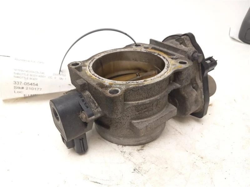 Ford Expedition 2005-2010 carrocería del acelerador Foto 1 de 4