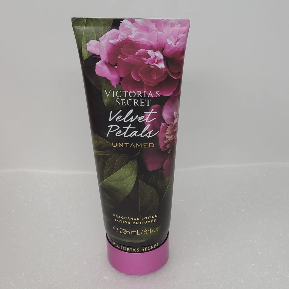 Victoria's Secret Velvet Petals Loción Fragancia Indómita Edición Limitada 8 OZ Foto 1 de 1