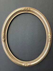 14" X 17" Handmade Silver Leaf Oval Picture Frame by Husar (Newcomb-Macklin) - Picture 1 of 5