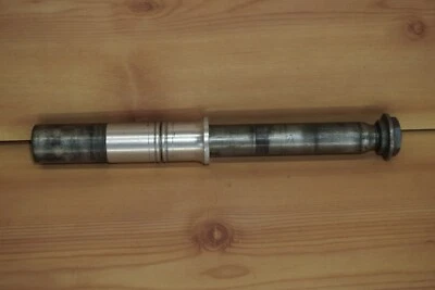 Yamaha YZ400F 1998-99 YZ400 y 00-02 YZ426F perno de eje de rueda delantera 5BE-25181-00-00 Foto 1 de 4