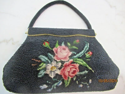 Impresionante Bolso sin asas antiguo de noche con forro de cuentas y seda para damas Foto 1 de 4