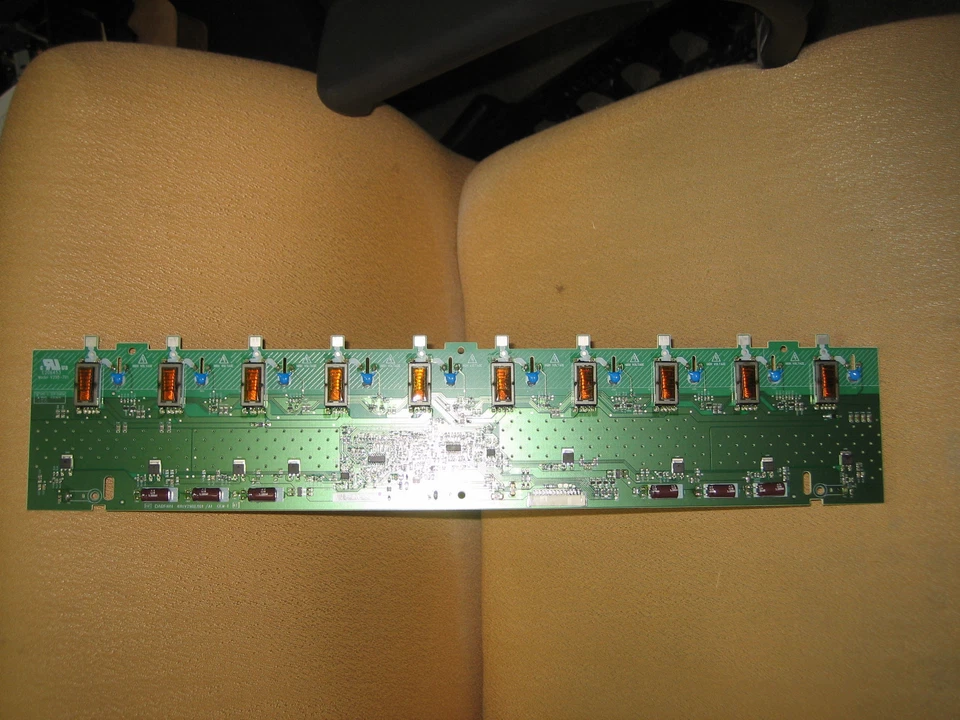 PLACA INVERSORA HITACHI 4H+V2988.081/A1 MODELO #L42S504 Foto 1 de 1