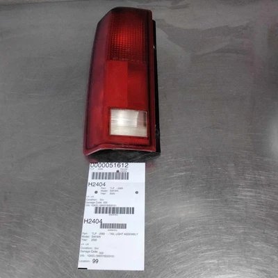 Conjunto de luz trasera izquierda GMC Safari 1985-2005 Foto 1 de 4
