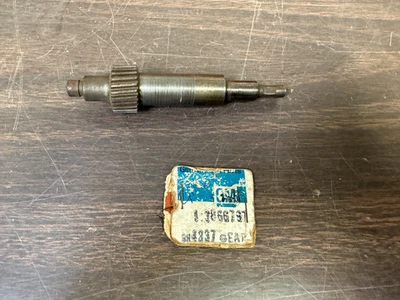 1960s 1970s CHEVY TRUCK 24 TEETH SPEEDOMETER DRIVEN GEAR NOS GM 1125 - Image 1 of 2