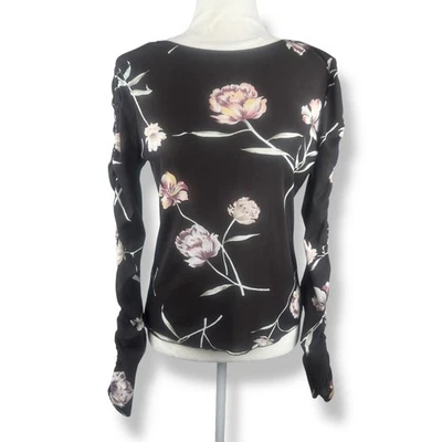 Top The Limited negro floral para mujer talla grande Y2K años 2000 fiesta mangas acanaladas Foto 1 de 4