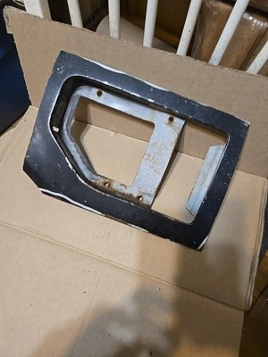 1970-1981 PONTIAC FIREBIRD TRANS AM ПЕРЕДНИЙ левый ВЫТЯЖКА ВОЗДУХА КРЫЛА ВЕНТИЛЯЦИОННАЯ вставка - Изображение 1 из 3