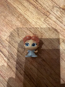 Disney Doorables Series 6 Wendy from Peter pan  Mini Figure Ultra Rare tiny  - Picture 1 of 1