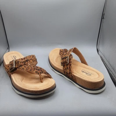 Sandálias tanga Clarks Brynn Madi femininas 8,5M estampa de leopardo camurça A68 - Imagem 1 de 4