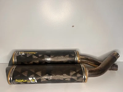 Silenciador YAMAHA YZF R1 TWO BROTHERS SLIP ON EXHUAST (SE ADAPTA A: 2008 YZF R1) Foto 1 de 4