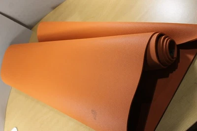 Jade Yoga - Esterilla de Yoga NARANJA (68CM X 24CM) DELGADA, MEDIANA Foto 1 de 4