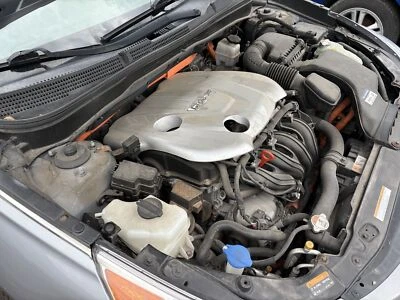 Used Air Cleaner Assembly fits: 2015 Hyundai Sonata 2.4L VIN 4 8th digit hybrid - Image 1 of 4