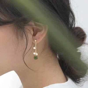18K Gold Plated 3mm Tiny Pearls 8mm Dark Green Jade Earrings Flora Style - Foto 1 di 3