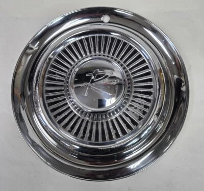 Tapacubos AMC Rambler 1958-62 15 pulgadas OEM AMC Foto 1 de 4