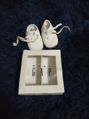 Sapatos de lona vintage Baby Gap tamanho 2 - Imagem 1 de 4