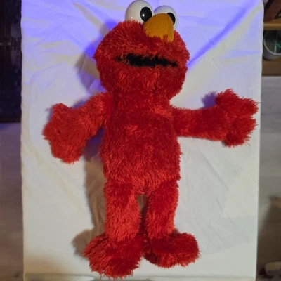 Hasbro Sesame Street Tickle Me Elmo 2016 Foto 1 de 3