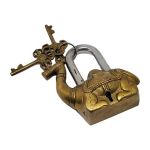 ANTIGUA CERRADURA CAMELLO NEPALÍ ESTILO ANTIGUO CON LLAVES  - Imagen 1 de 7
