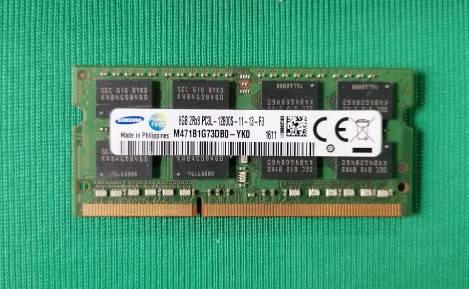MODULO RAM SAMSUNG da 8 GB 2Rx8 PC3L DDR3  12800S 11-13-F3   1611 - Immagine 1 di 1