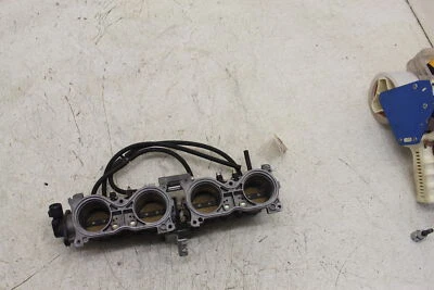 Honda CBR954RR 2003 OEM inyectores de combustible principales/cuerpos del acelerador G1 Foto 1 de 4