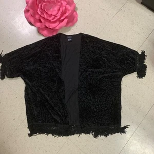 TORRID Size 0/1 (L/1X) Black Velvet Burnout Kimono Fringe/Crochet Semi-Sheer - Picture 1 of 11