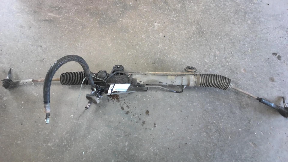 Used Rack and Pinion Assembly fits: 2001 Chevrolet Silverado 1500 pickup Power S Foto 1 de 4