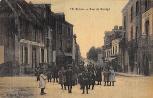 CPA 53 EVRON RUE DE SAULGE (cpa toilée émaillée - Picture 1 of 1