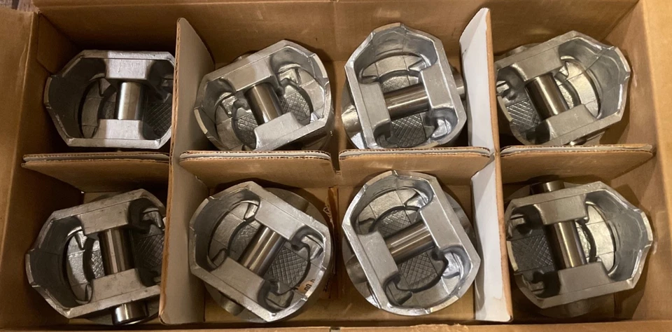 🔥 NEW FEDERAL MOGUL STERLING 345NP PISTON SET W/ WRIST PINS / 350 CHEVY .040 🔥 - Image 1 of 4