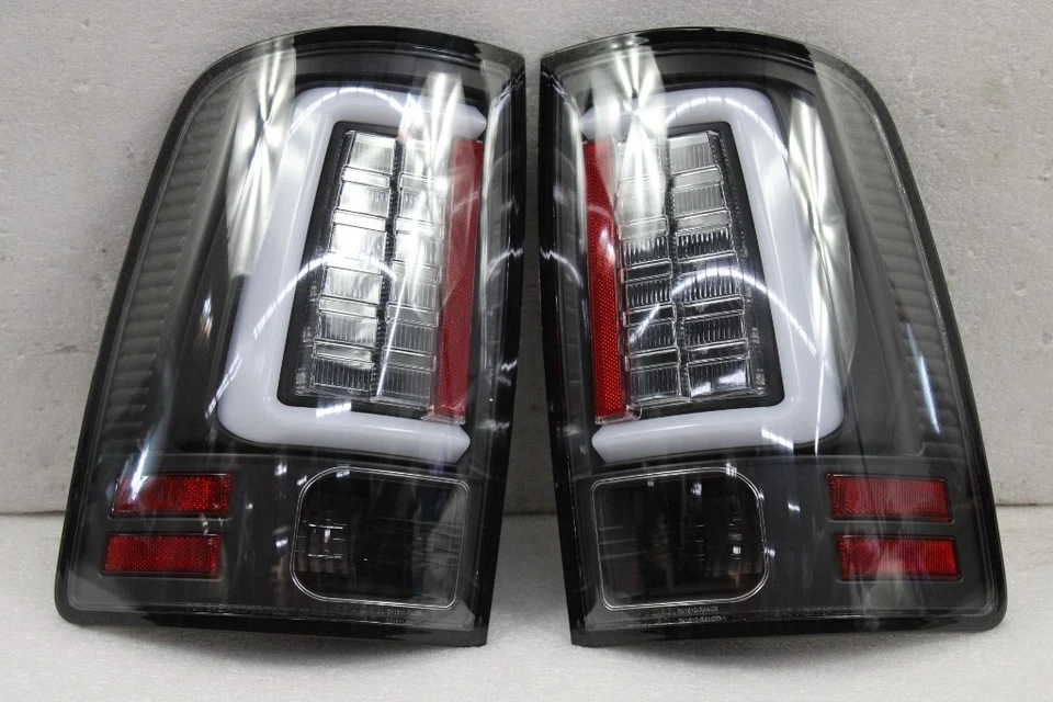 Luces traseras de tubo LED para Dodge Ram 1500 2500 3500 2013-2018 [edición negra] Foto 1 de 1