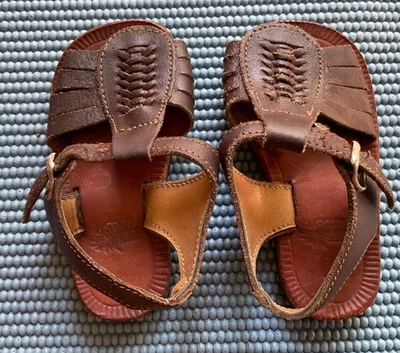 Sandalias de cuero Dyna marrón vintage para bebé niño pequeño zapatos - talla 2 - usadas en excelente estado Foto 1 de 4