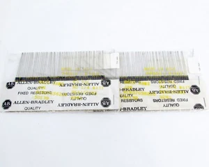 Lotto di (100) Allen Bradley RCR07G562JS Resistenze composizione carbonio 5,6K Ohm - Foto 1 di 2