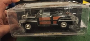 FORD SPORTMAN CONVERTIBLE 1946 in scala 1/32 COLLEZIONE DEAGOSTINI SIGILLATO - Foto 1 di 4