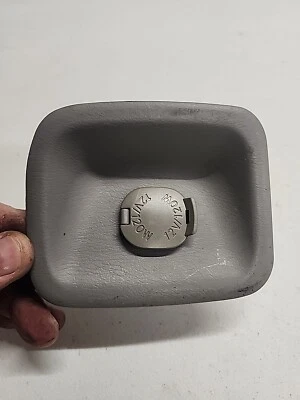 96-02 TOYOTA 4RUNNER REAR TRUNK 12V POWER OUTLET W/ TRIM Tan 64753-35010 P498b13 - Image 1 of 4