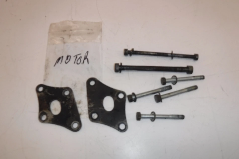 Suzuki TC185 1974 soporte de montaje del motor del motor Foto 1 de 3