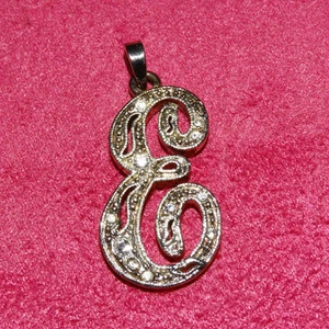 Colgante de plata con monograma letra E con diamantes de imitación - Imagen 1 de 6