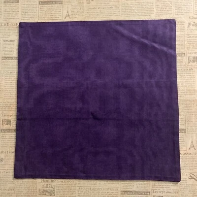 Kutnu  Silk And Cotton 18x18" Decorative / Throw Pillow Case / Cushion Cover - Image 1 of 4