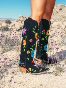 Dingo Black Flower Power Embroidered Floral Suede Leather Snip Toe Cowboy Boot 9 - Picture 1 of 18