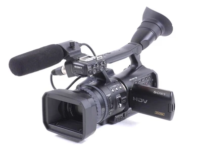Sony HVR-V1U Video Camcorder DVCAM mini-DV HD 3 CMOS 20x Carl Zeiss Lens - Image 1 of 4