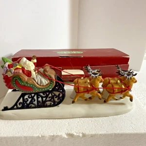 Collezione Lemax Village #53157 1995 Porcellana Babbo Natale Slitta Legata - Foto 1 di 17