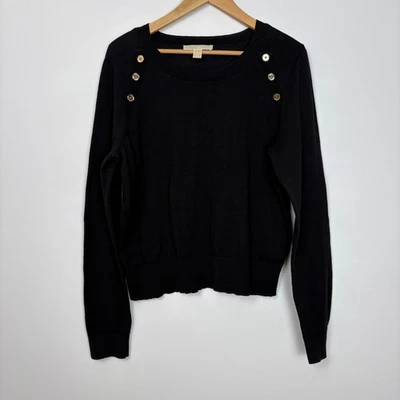 Suéter feminino Michael Kors gola redonda botão detalhe ombro tamanho grande preto - Imagem 1 de 4