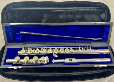 Yamaha YFL 385 Silver Open Hole Flute, Inline G, B Foot, Made in Japan - Image 1 of 4