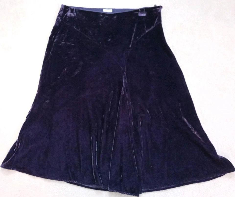Women's Size 16 Phase Eight Purple Velvet Skirt - Image 1 of 4