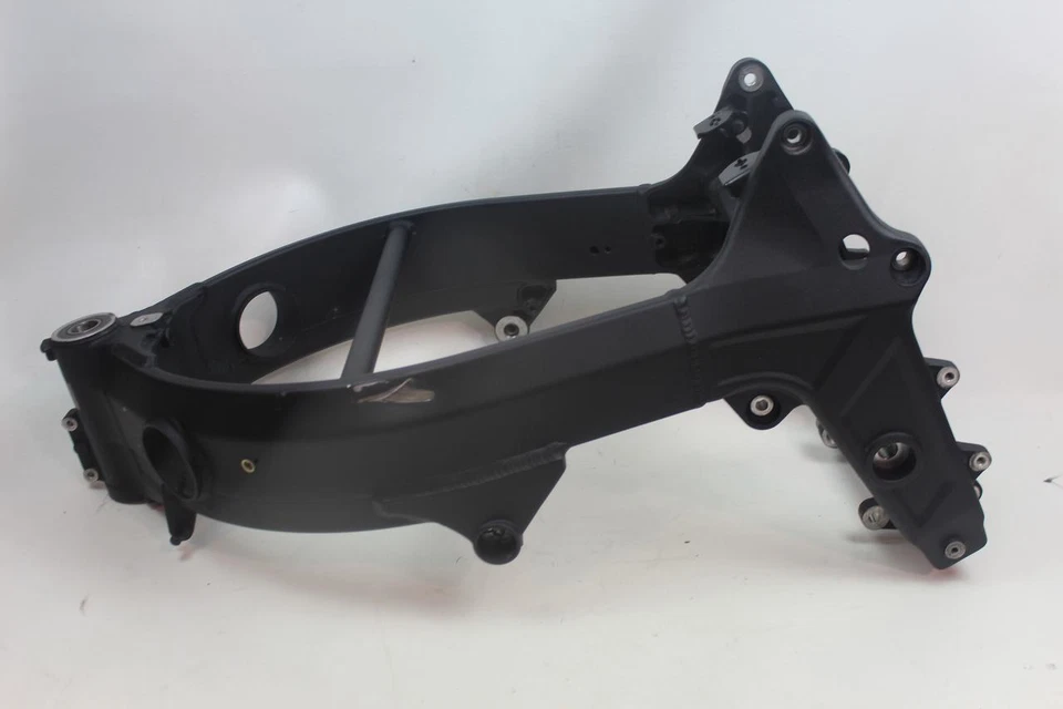 Chasis cuadro principal Triumph Daytona 650 04-05 abolladura sin título T2070207 Foto 1 de 4