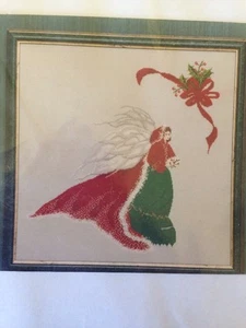 RARE Black Swan Designs Holly, Karen Weaver counted cross stitch KIT - Picture 1 of 3