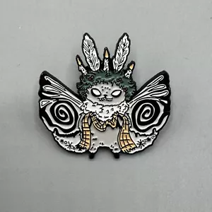 Guild Of Calamity Seasons Creepings Blind Pin New Open Box YULE MOTH - Picture 1 of 4