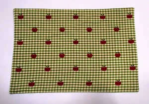 Green White Checkered Placemat with Embroidered Apples 13" X 19" - Picture 1 of 1