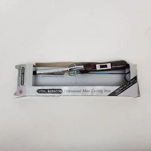 Vintage Vidal Sassoon Red Mini 1/2" Barrel Super Light Professional Curling Iron - Picture 1 of 11