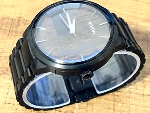 Nixon The Spencer All Black Herrenuhr Edelstahl mit Holzzifferblatt - Bild 1 von 2